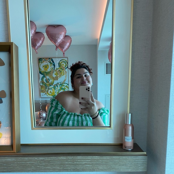 Meet your Posher, Juliet - Picture 3 of 5